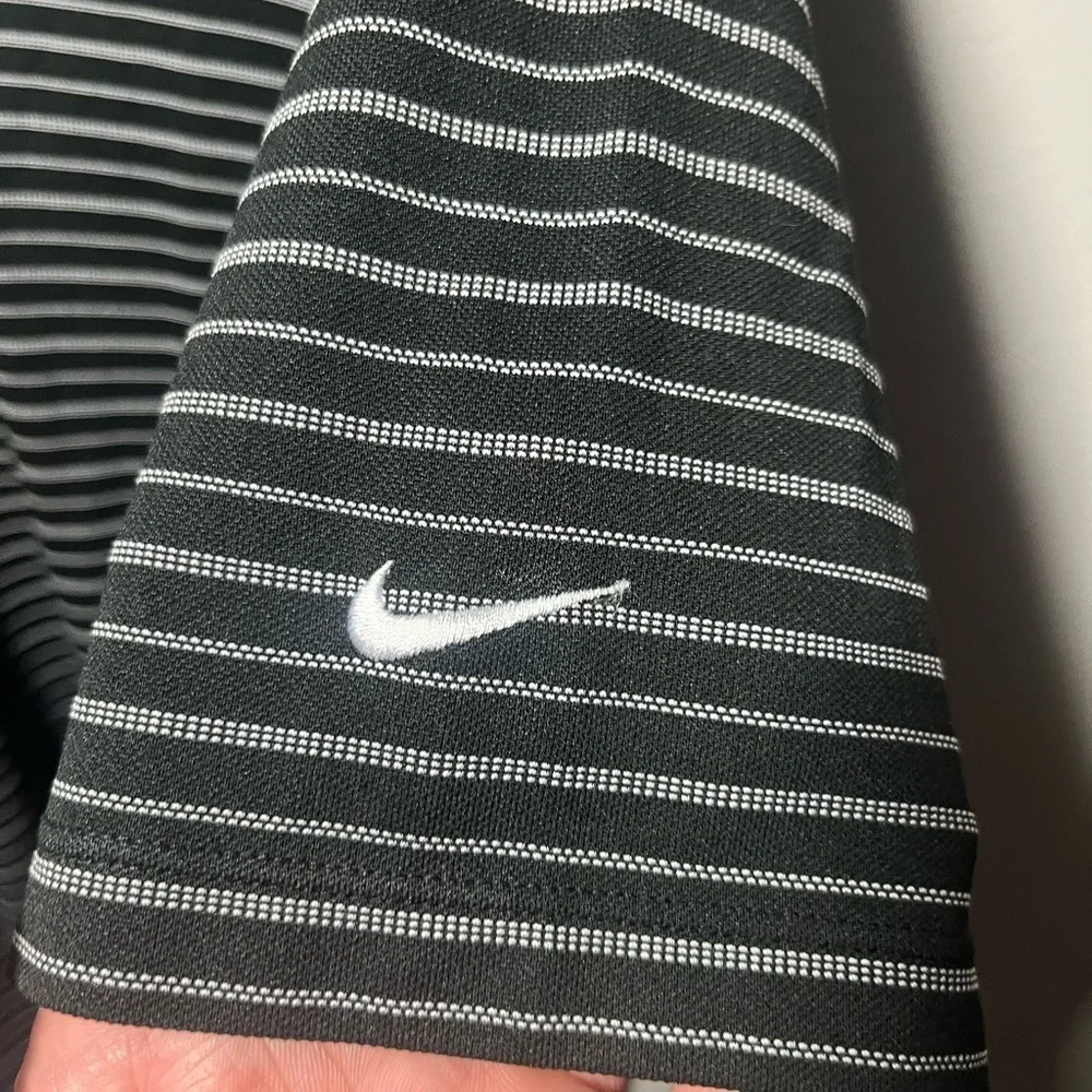 Men’s Black Nike White Striped Short Sleeve Golf Polo Size L
